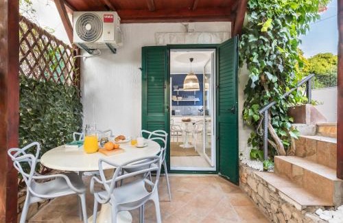 Municipality of Trogir Apartment | Apartment in Slatine near the Sea beach