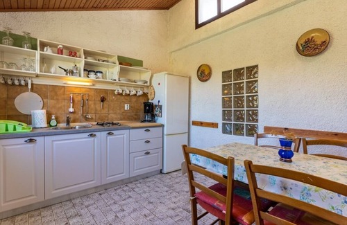 Sveti Jakov Apartment | Apartment in Stivan with Balcony, Air condition, WIFI, Washing machine (5196-1)