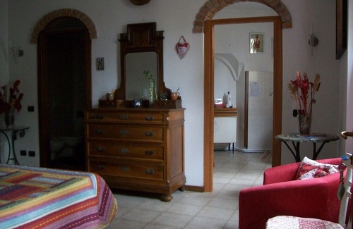 Mandello del Lario Apartment | Apartment in the center of Mandello on the ground floor in a historic residence
