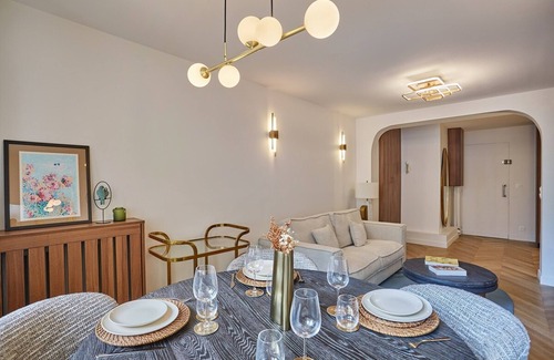 Saint-Vincent-de-Paul Apartment | Apartment in the Center of Paris