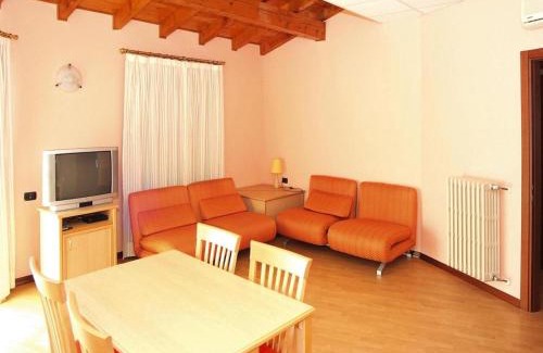 Baveno Apartment | Apartment in the Residence dei Fiori, Baveno