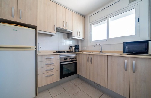 Torredembarra Apartment | Apartment in Torredembarra: 2 BR, AC, WiFi, parking, sea view
