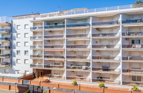 Torredembarra Apartment | Apartment in Torredembarra: 2 BR, AC, WiFi, parking, sea view