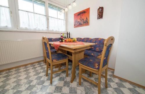 Tropolach Apartment | Apartment in Tröpolach near Nassfeld Gondola