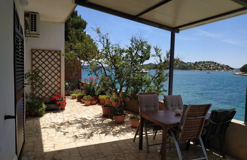 Tribunj Apartment | Apartment in Tribunj with Seaview, Terrace, Air condition, WIFI (3348-2)