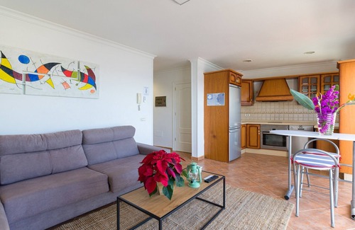 Telde House | Apartment in Tufia with Oceanfront Terrace