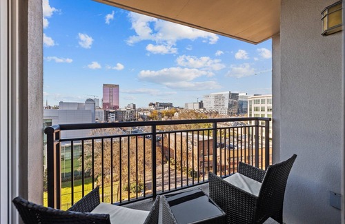 Third Ward Apartment | Apartment in Uptown Charlotte N.C with City View!