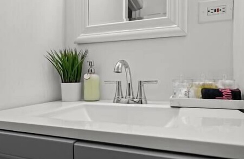 Wicker Park Apartment | Apartment in Vibrant Wicker Park