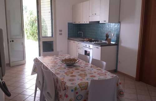 Porto Palo Apartment | Apartment In Villa near The Sea
