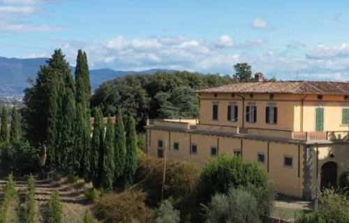 Poggio a Caiano House | Apartment in villa Il Castellaccio