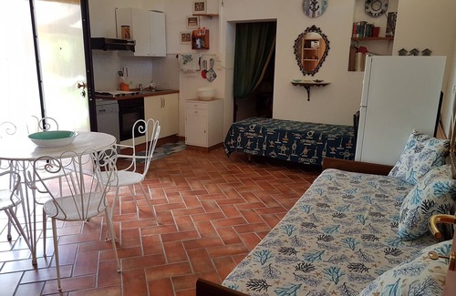 Latina Lido House | Apartment in villa on independent garden in a large park just renovated