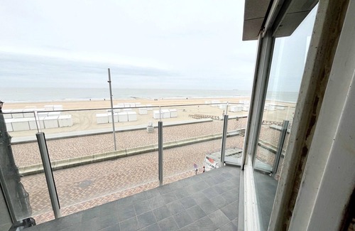 Wenduine Apartment | Apartment in Wenduine with Sea Views