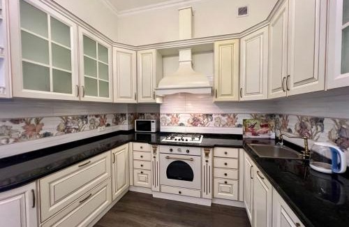 Khreshchatyy Yar Apartment | Apartment - Independence Square