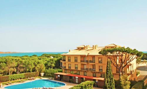 Oura Apartment | Apartment Ipanema 1 by Algarve Vacation