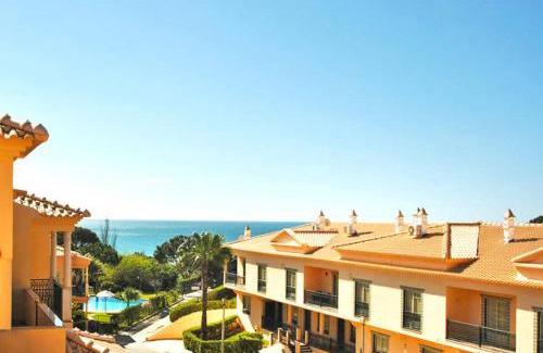 Oura Apartment | Apartment Ipanema 1 by Algarve Vacation