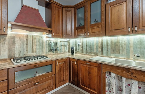 Orentano Apartment | Apartment 'Candy Home' with Private Veranda, Wi-Fi and Air Conditioning