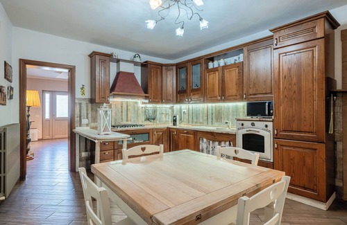 Orentano Apartment | Apartment 'Candy Home' with Private Veranda, Wi-Fi and Air Conditioning