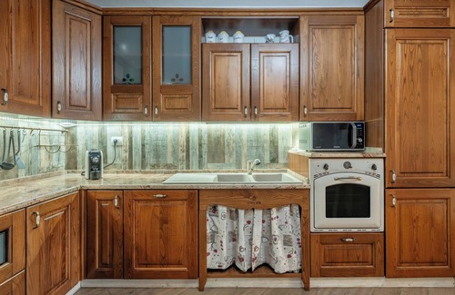 Orentano Apartment | Apartment 'Candy Home' with Private Veranda, Wi-Fi and Air Conditioning