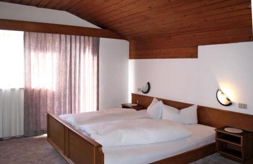 St. Valentin auf der Haide Apartment | Apartment Haupthaus Schönblick - SVH117 by Interhome