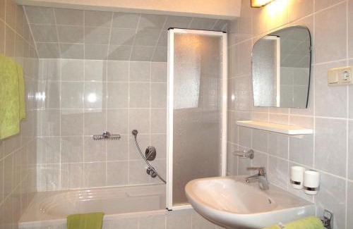 St. Valentin auf der Haide Apartment | Apartment Haupthaus Schönblick - SVH117 by Interhome
