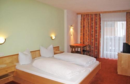 St. Valentin auf der Haide Apartment | Apartment Haupthaus Schönblick - SVH118 by Interhome