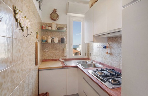 Santo Stefano al Mare Apartment | Apartment 'Silvia' with Sea View and Balcony