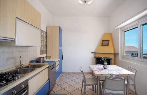 Santo Stefano al Mare Apartment | Apartment 'Thea' with Sea View, Wi-Fi and Air Conditioning