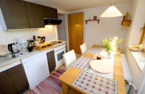 Schoenwald Apartment | Apartment 'Jachmann, 80qm' with Private Terrace, Private Garden and Wi-Fi