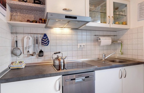Schwarzenbach Apartment | Apartment 'Janßen-Wehrle' with Mountain View, Private Terrace and Wi-Fi