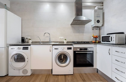 Costa Dorada Apartment | Apartment 'Jb' with Sea Views, Wi-Fi and Air Conditioning