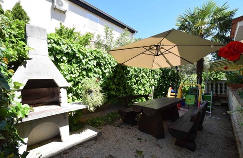Njivice Apartment | Apartment Jelica 2 with terrace