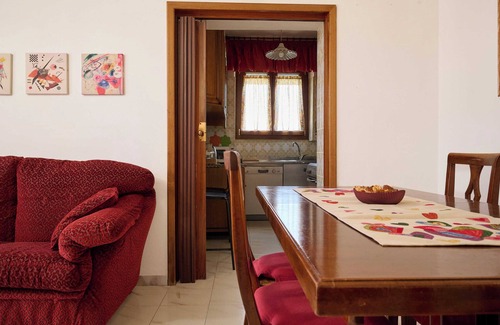 Gavorrano Apartment | Apartment 'Jolanda' with Balcony, Wi-Fi and Air Conditioning