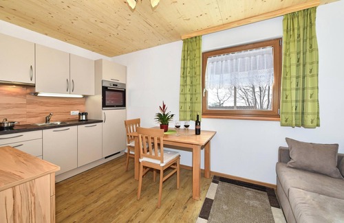 Racines Apartment | Apartment 'Joselehof App Arnika' with Mountain View, Shared Terrace and Wi-Fi