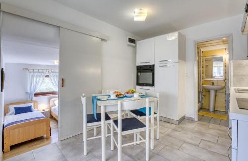 Njivice Apartment | Apartment Jurkovic-1 by Interhome