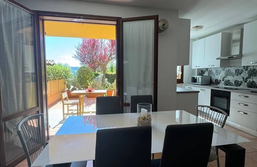 Santa Veneranda Apartment | Apartment just steps away from the sea with pool and whirlpool