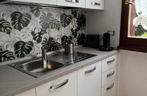 Santa Veneranda Apartment | Apartment just steps away from the sea with pool and whirlpool