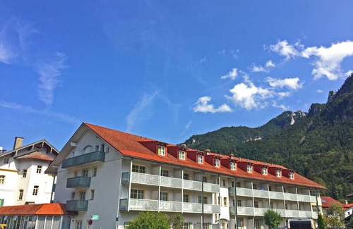 Hohenaschau im Chiemgau Apartment | Apartment Kampenwand Wohn- und Schlafraum mit Balkon, 26 qm, Aufzug im Haus