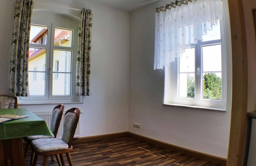 Sebnitz Apartment | Apartment "Kaiserberg", 2 bedrooms - Villa Sonnenblick