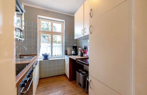 Maring-Noviand Apartment | Apartment 'Kavaliershäuschen' with Mountain View, Shared Garden and Wi-Fi