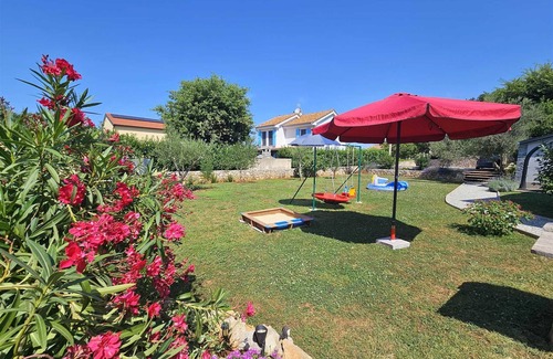 Barusici Apartment | Apartment Kiki with garden