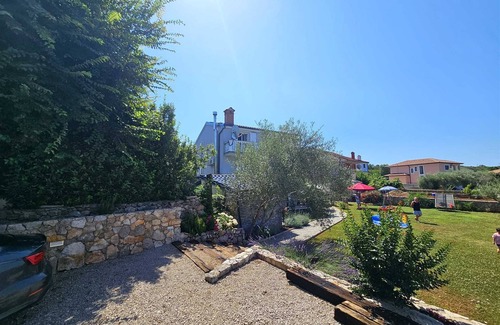 Barusici Apartment | Apartment Kiki with garden
