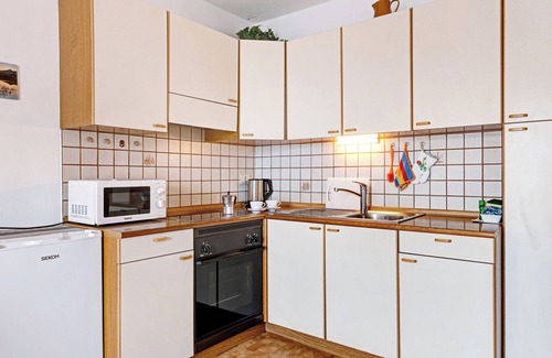 Feldthurns Apartment | Apartment 'Klein' with Mountain View, Shared Garden and Wi-Fi