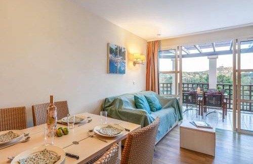 Le Dramont Apartment | Apartment L'Esquinade F6 225 by Interhome