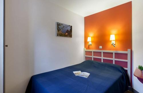Le Dramont Apartment | Apartment L'Esquinade F6 225 by Interhome