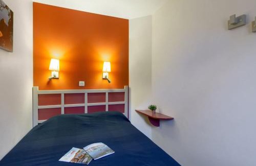 Le Dramont Apartment | Apartment L'Esquinade F6 225 by Interhome