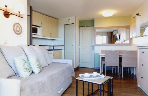 Cap Esterel Apartment | Apartment L'Esquinade - FH206 by Interhome
