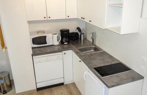 Les Contamines-Montjoie Apartment | Apartment La Borgia A- B- C-10 by Interhome