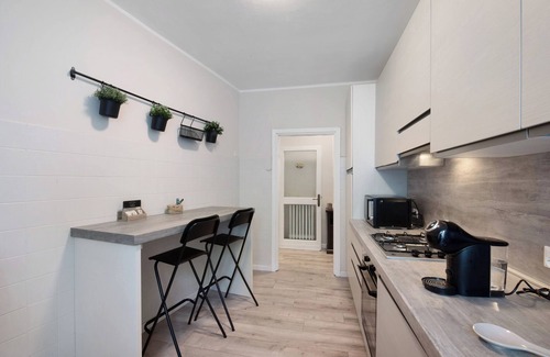 Civenna Apartment | Apartment 'La Casa Di Tina - Civenna' with Balcony and Wi-Fi