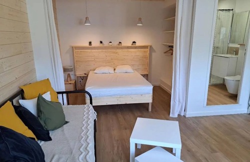 Pornichet Apartment | Apartment 'La Dune De Sable Bonne Source' with Private Terrace and Wi-Fi