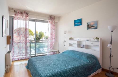 Cros-de-Cagnes Apartment | Apartment La Pinède-2 by Interhome